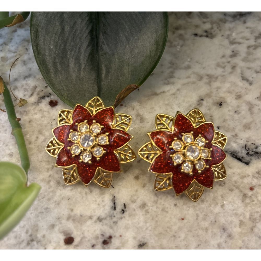 Vintage AVON Festive Sparkle Red Christmas‎ Poinsettia Clip On Earrings.